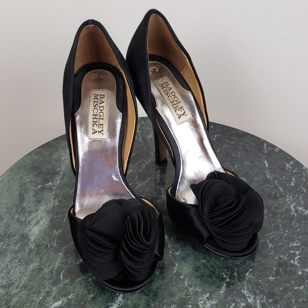 Badgley Mischka Black Peep Toe Heels
